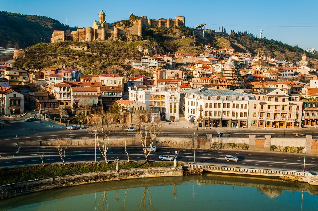 Freedom Square Apart Hotel Tbilisi Esterno foto